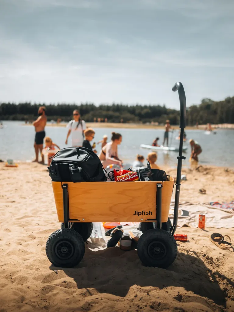Bolderkan op het strand